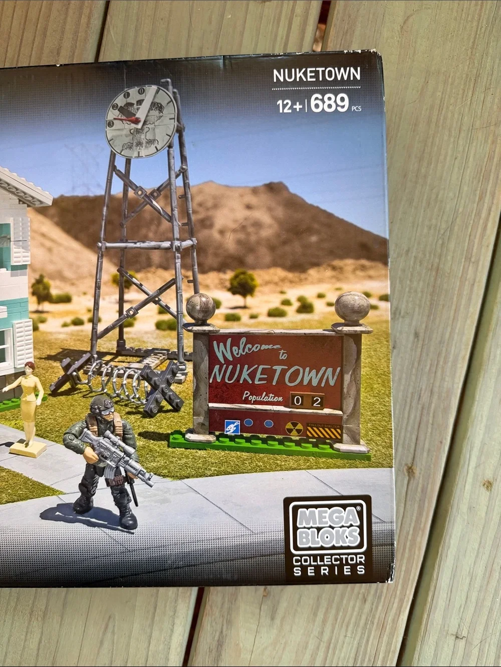 MEGA BLOKS CALL OF DUTY NUKETOWN COLLECTOR SET CYR73